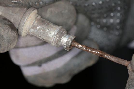 Câble de frein à main rouillé