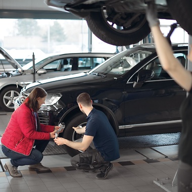 Workshop inspection on car 